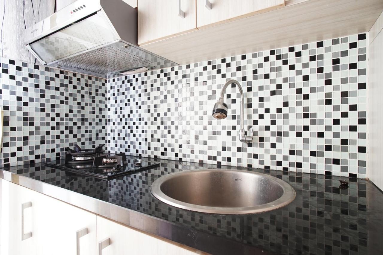 Planet Room Kemang View Бекаси Экстерьер фото